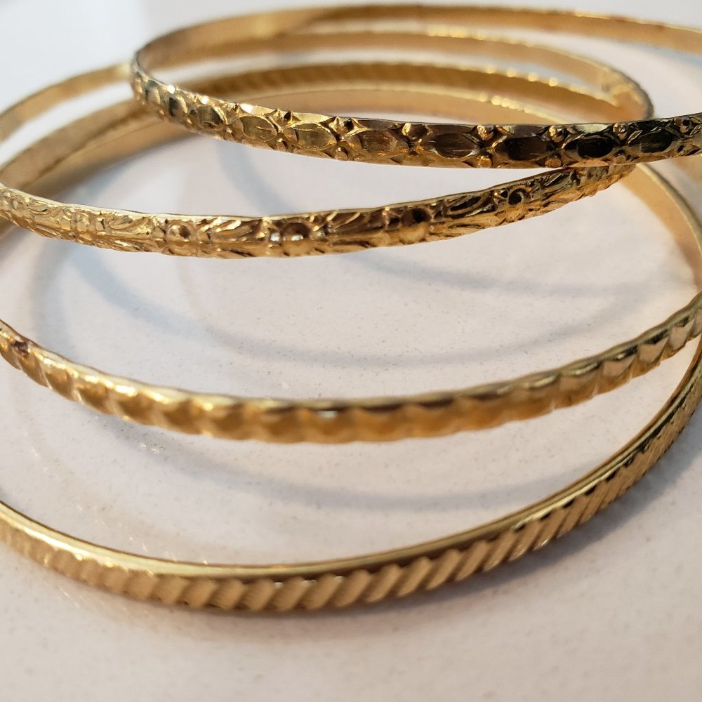 Textured bangles (set of 4)